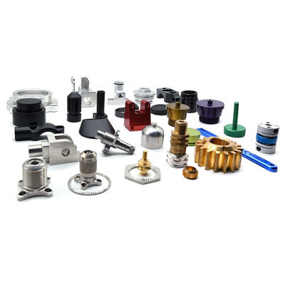 Μεγάλο προφίλ εκτόξευσης αλουμινίου Θερμοαποχέτευση Υπηρεσία στροφής CNC Μέρη μεταλλικής επεξεργασίας